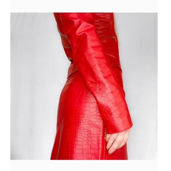 Vintage Cache croc embroidered red leather skirt suit size 8 - Picture 4 of 12